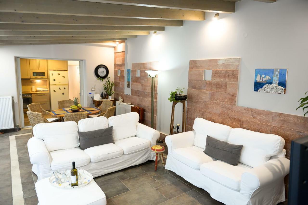 فيلا Patras Luxury Seaside House المظهر الخارجي الصورة