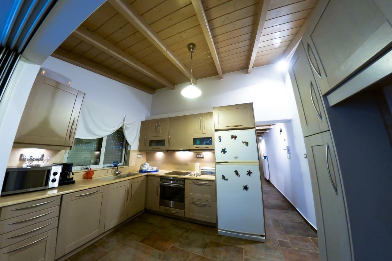 فيلا Patras Luxury Seaside House المظهر الخارجي الصورة